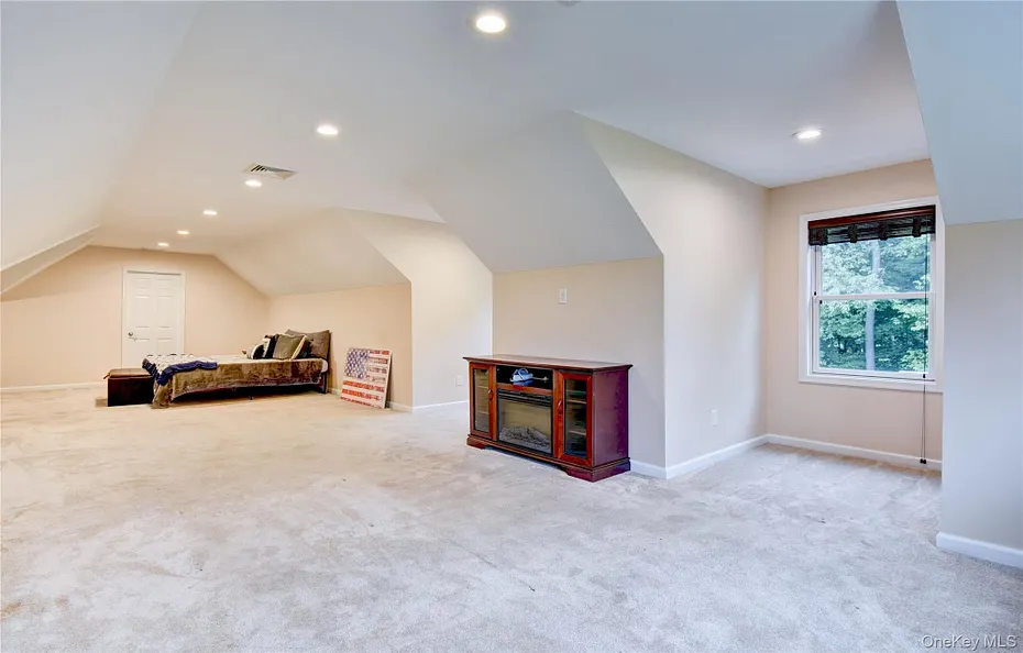 28 Hickory Lane Photo 39