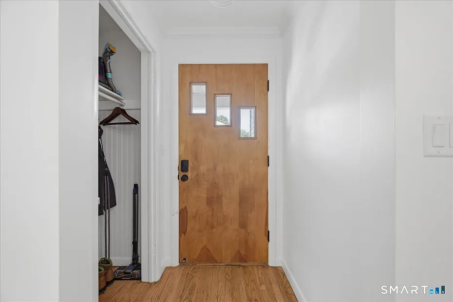 133 Bloomingdale Road Photo 7