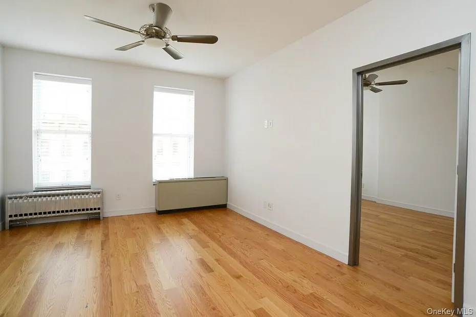 114 Greenpoint Avenue Photo 17