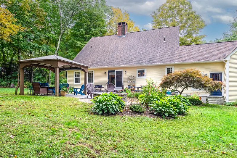 15 Hickory Hill Drive Photo 34