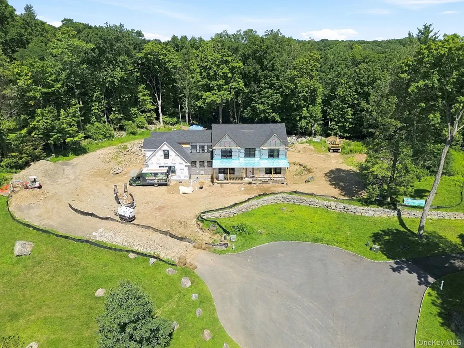 5 Boulder Pond Drive Photo 7