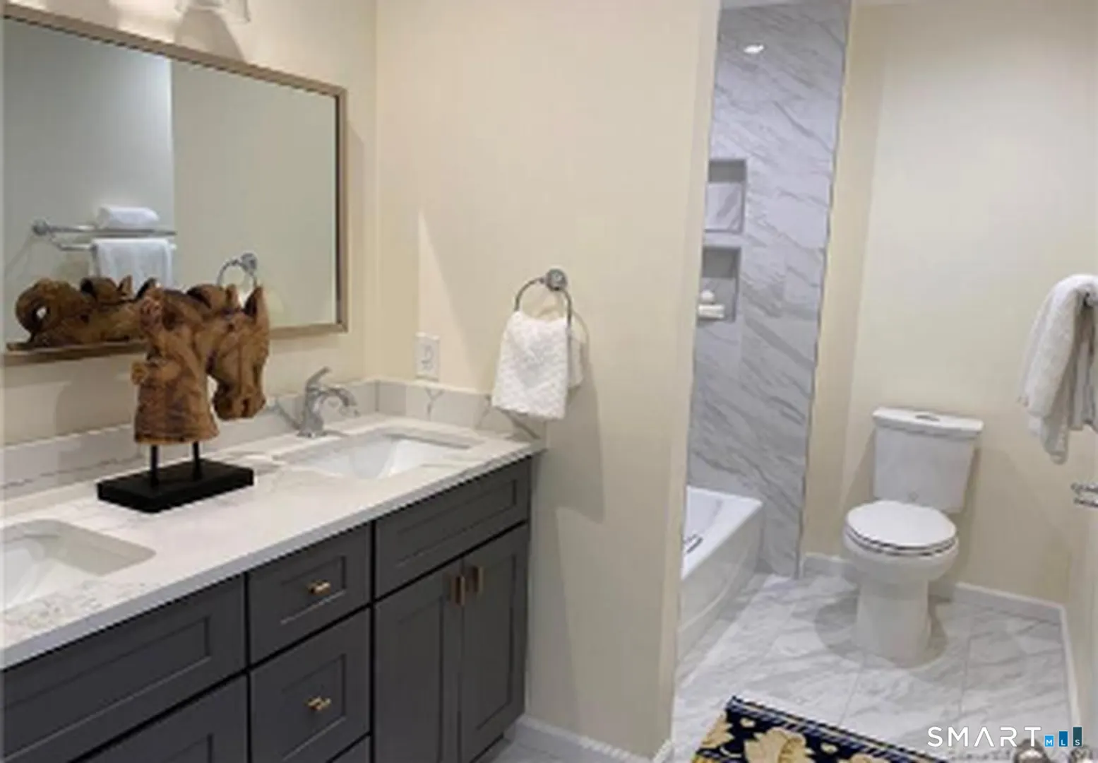 63 Soundview Avenue  #2 Photo 9