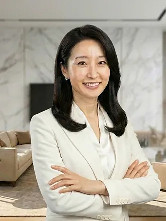 Lisa Ahn