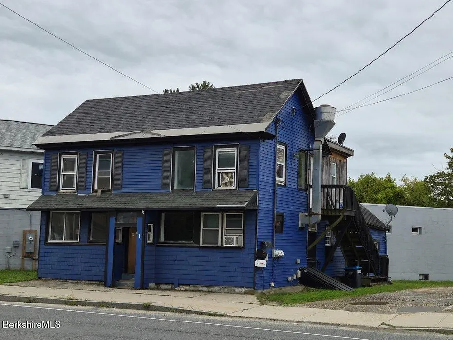 85 Wahconah St Photo 3