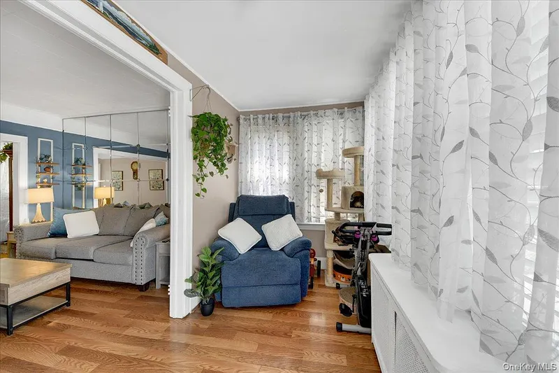 322 Logan Avenue Photo 4