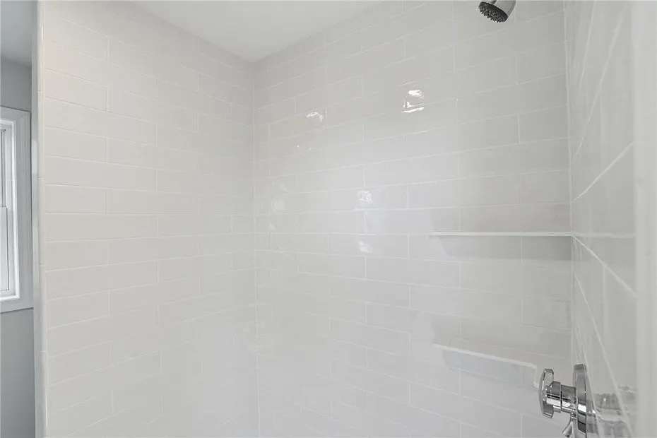 8 Teresa Ann Crossing Photo 22