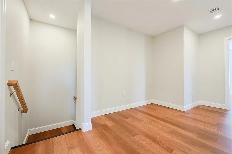 60 Oak Street  #B Photo 14