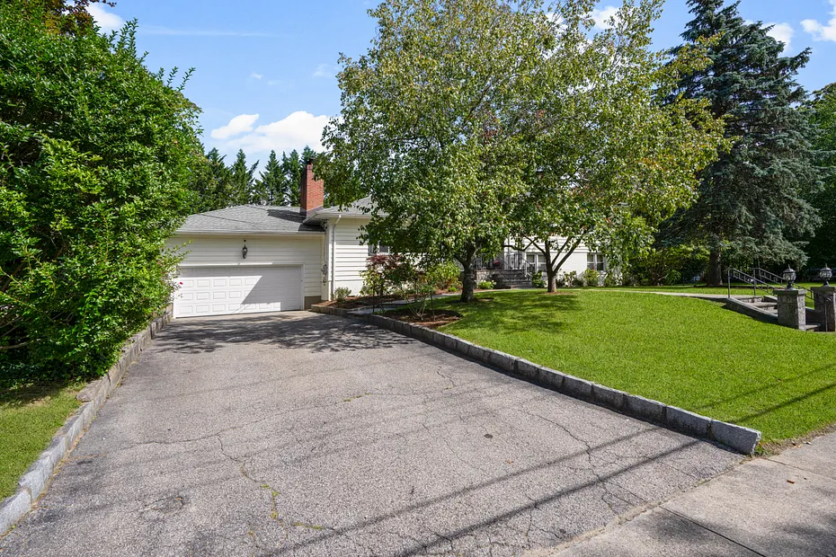 30 Antler Place Photo 44