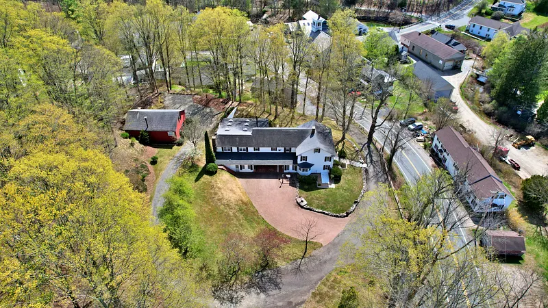 6 Tyringham Rd Photo 6