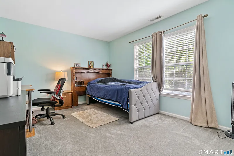 40 Lexington Way North Photo 18