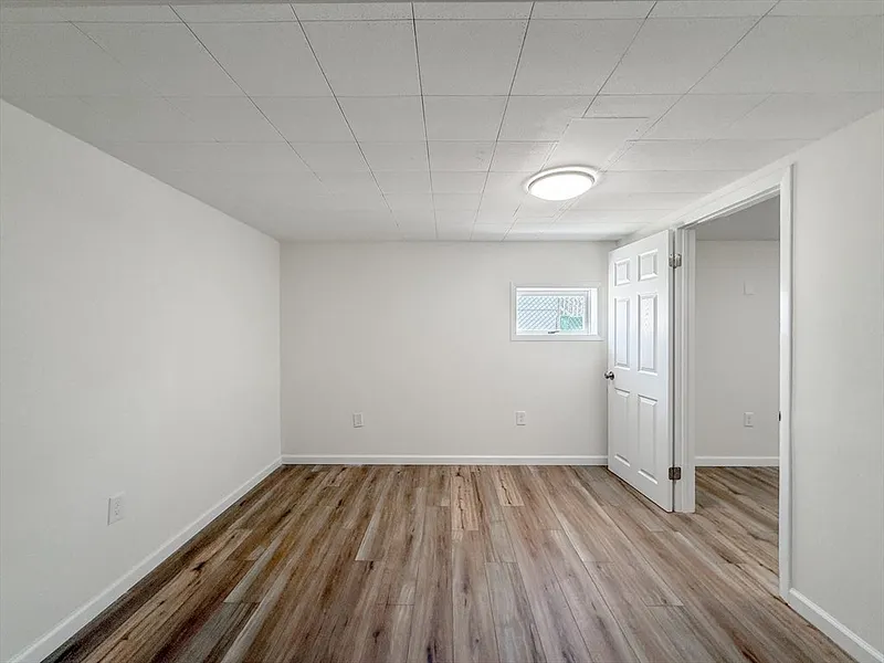 31 Millard Ave Photo 26