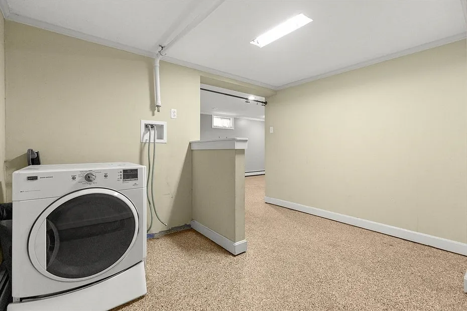 85 Gile St Photo 23
