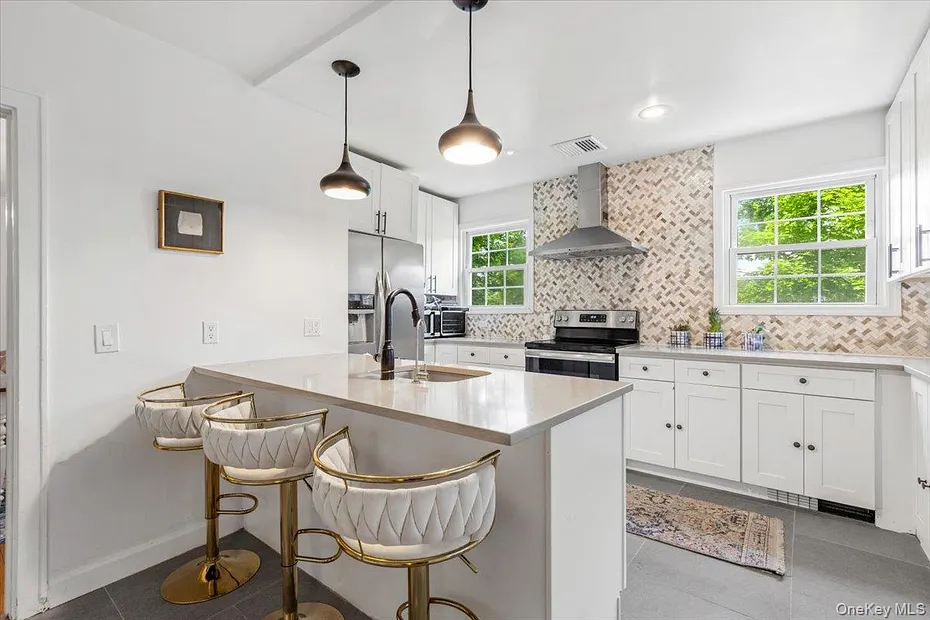 38 Fenimore Drive Photo 16