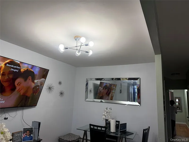 1846 Unionport Road Photo 12