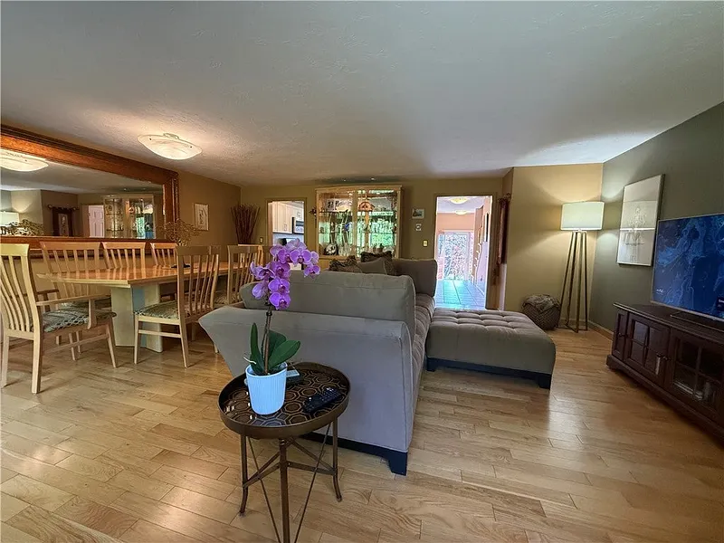 35 Waterview Drive  #D Photo 9