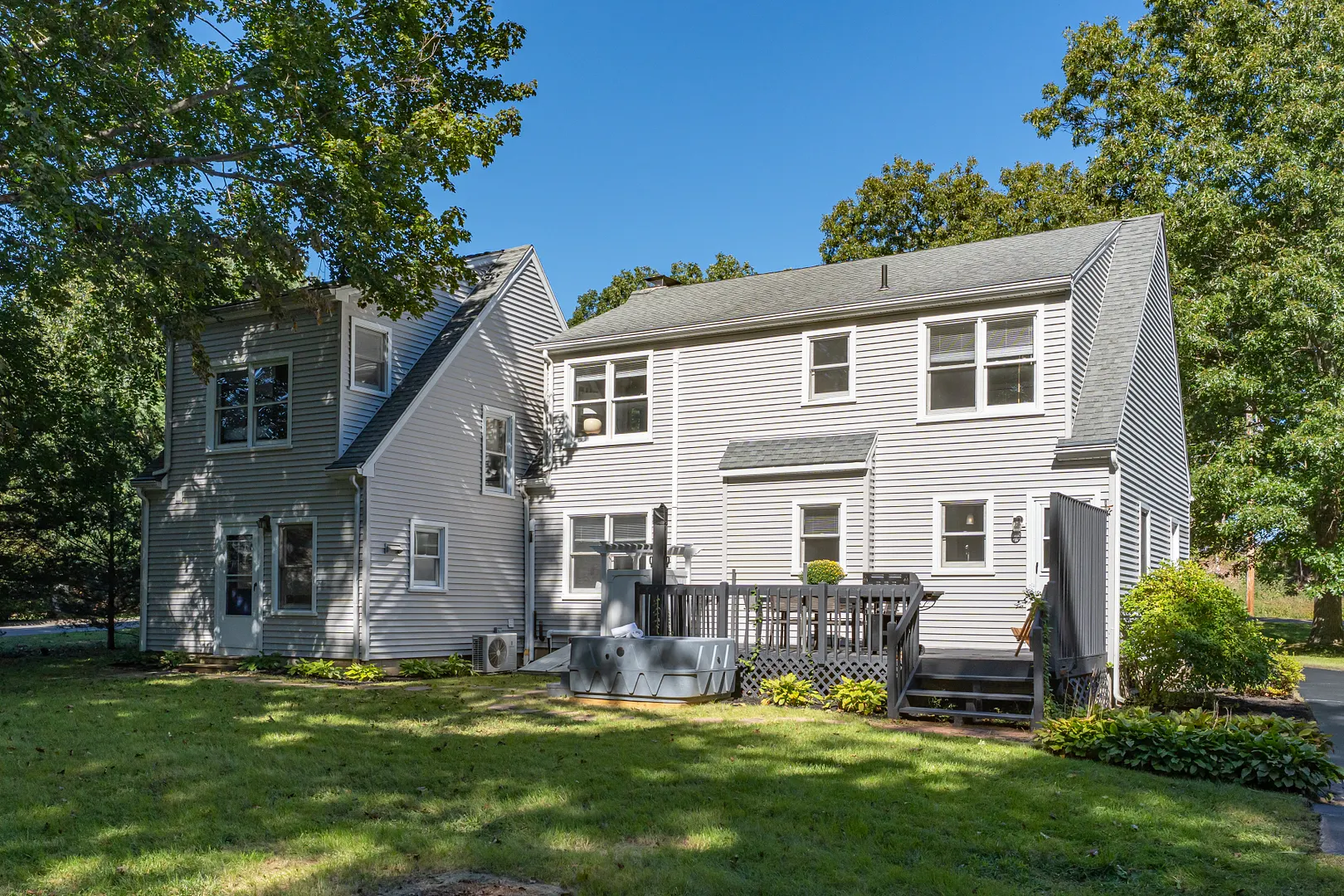 343 Horse Pond Road Photo 35