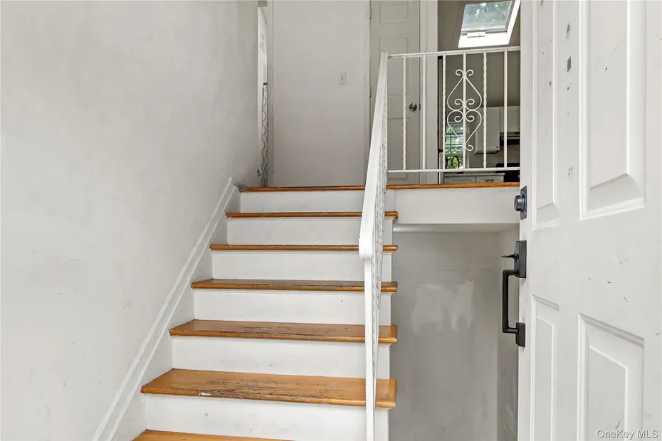 1056 Arthur Street Photo 23