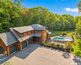 178 Great Neck Road