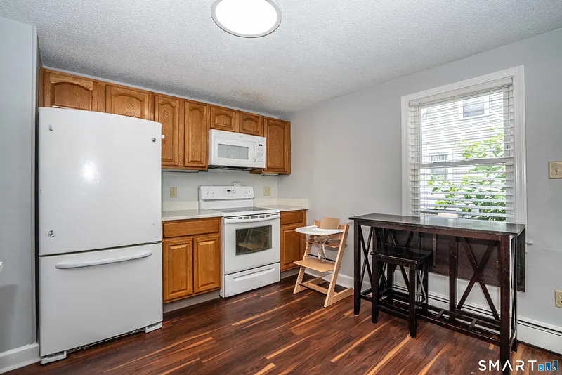 71 Tremper Drive Photo 10