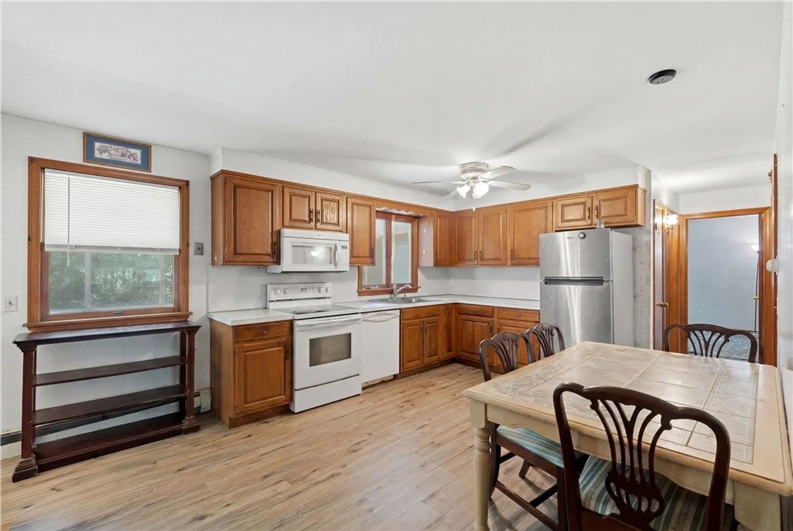 42 Charles Avenue Photo 5