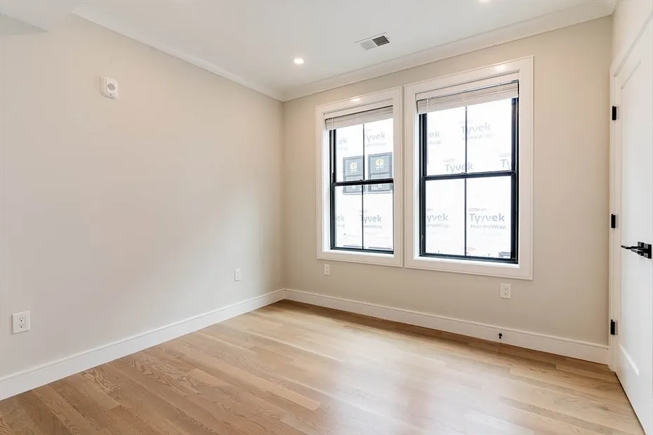 279 Lamartine St. #2 Photo 8
