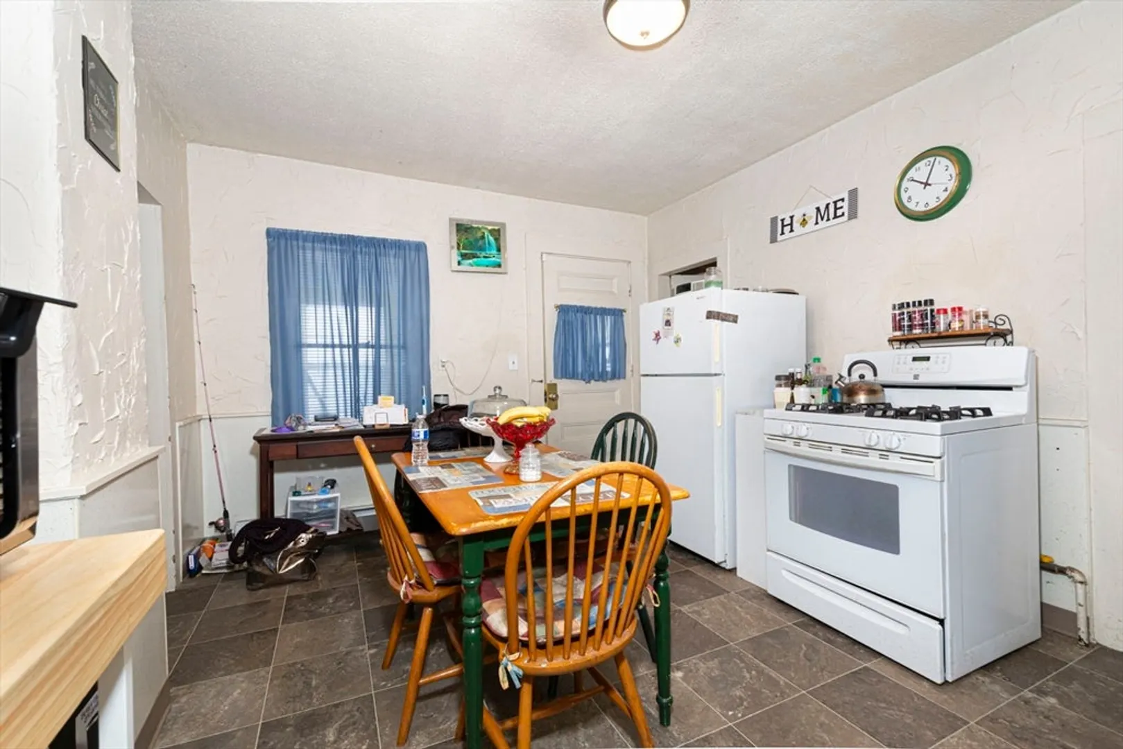 31 Neil  St. Photo 5