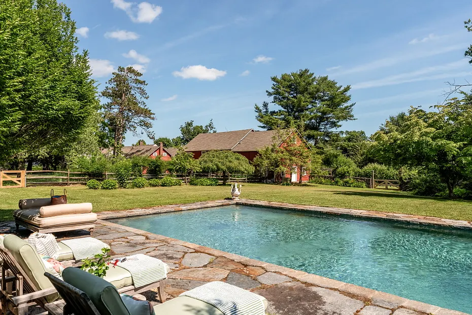 295 Smith Hill Road Photo 34