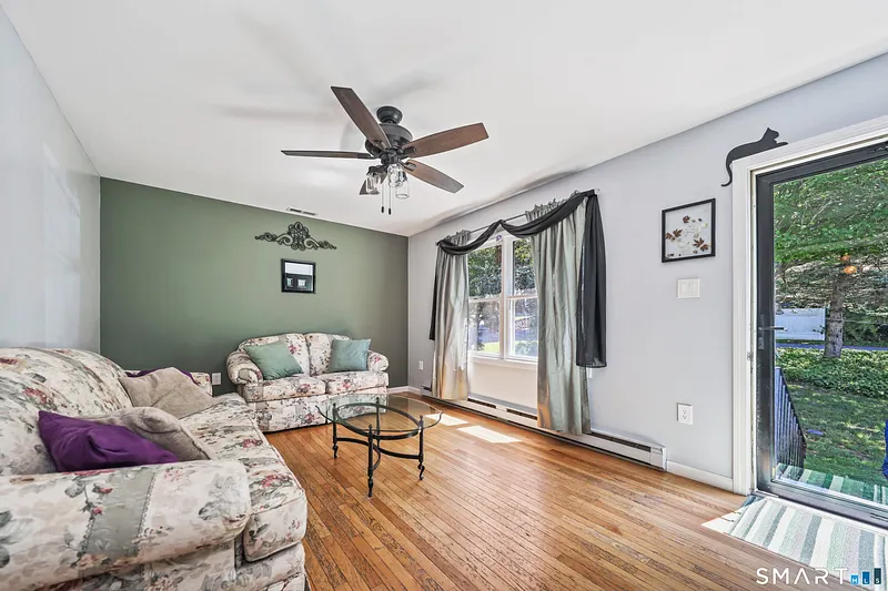 49 Schenck Lane Photo 8