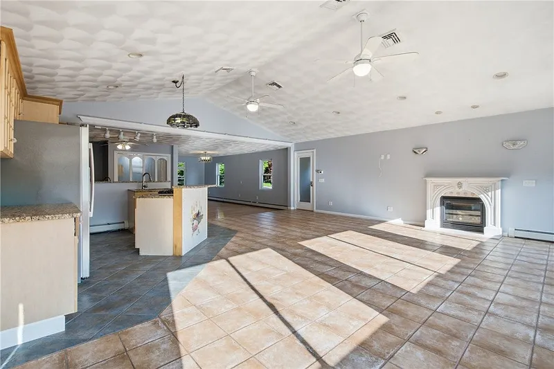 285 Angell Road Photo 21