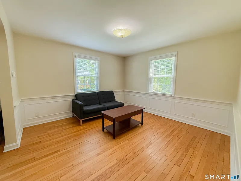 1657 Farmington Avenue Photo 6