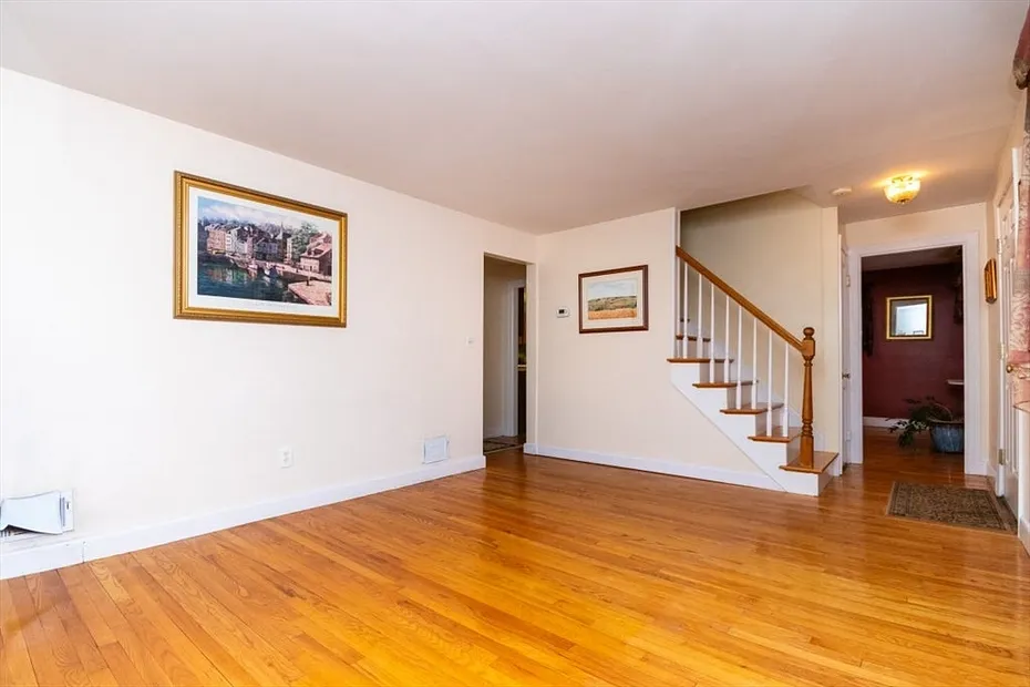 20 Eleanor Rd Photo 18