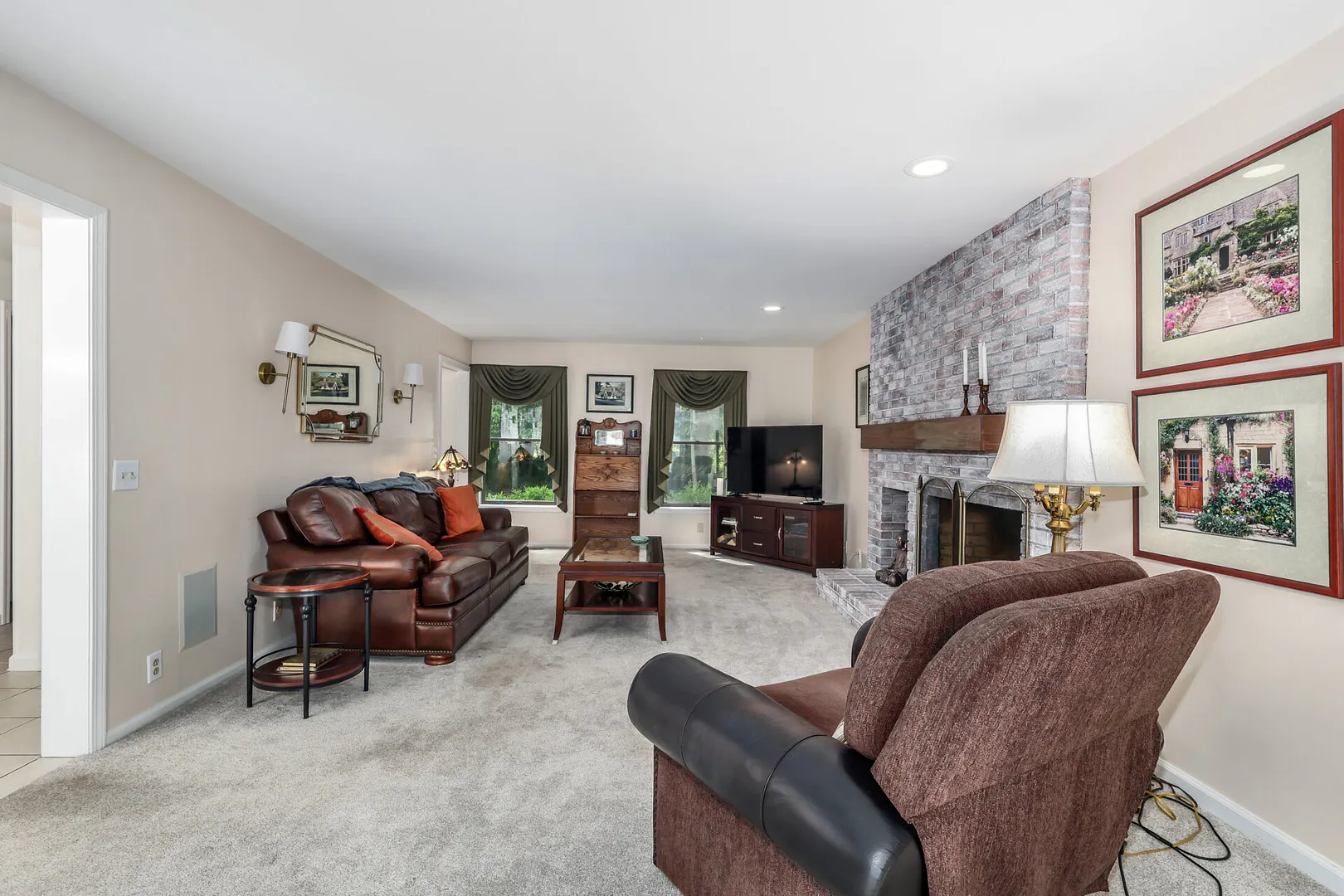 33 Brookwood Drive Photo 13