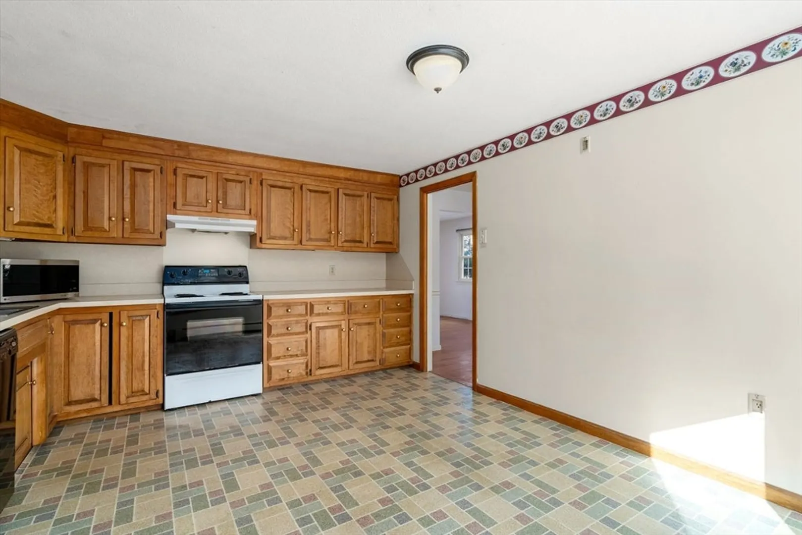 33 Brunnell Dr Photo 11
