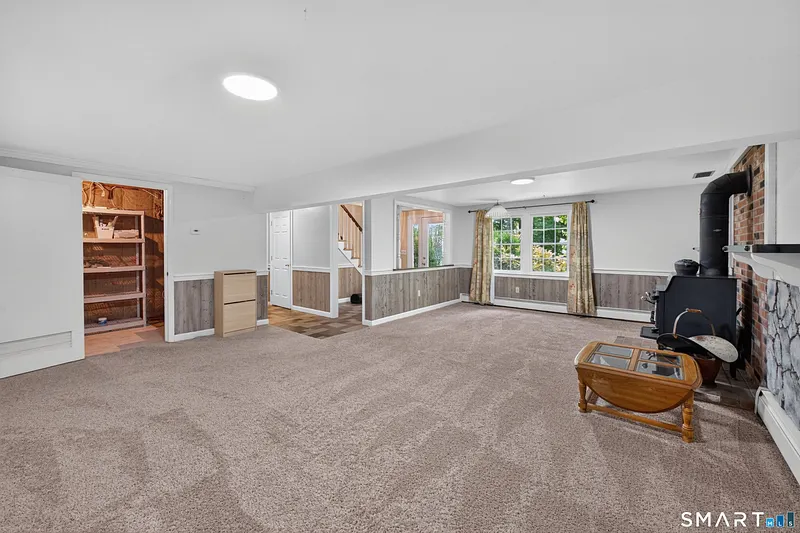 123 Janeway Drive Photo 8