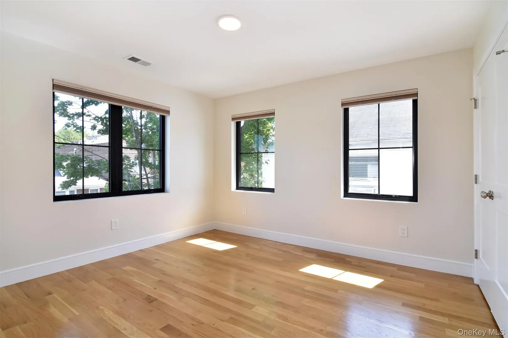 444 Sixth Avenue Photo 17