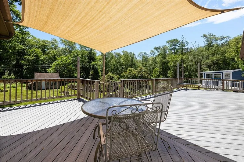 456 Rockland Road Photo 7