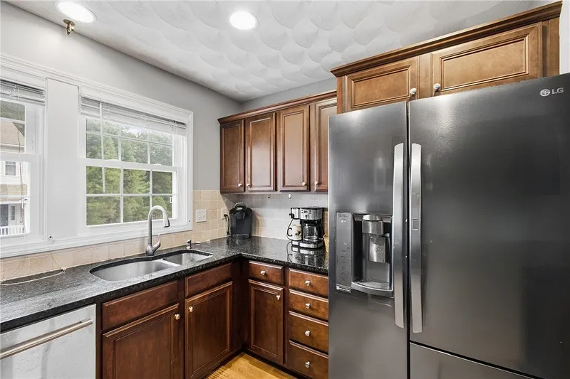 68 Red Brook Lane Photo 5