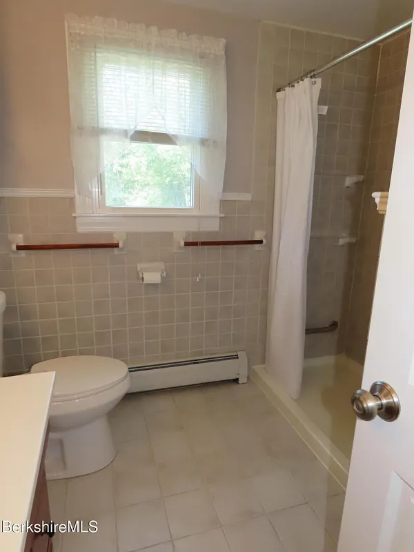 1303 River Rd Photo 29