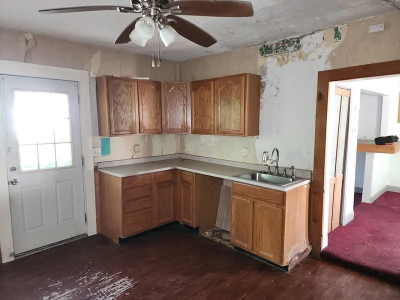 156 Grattan St Photo 2