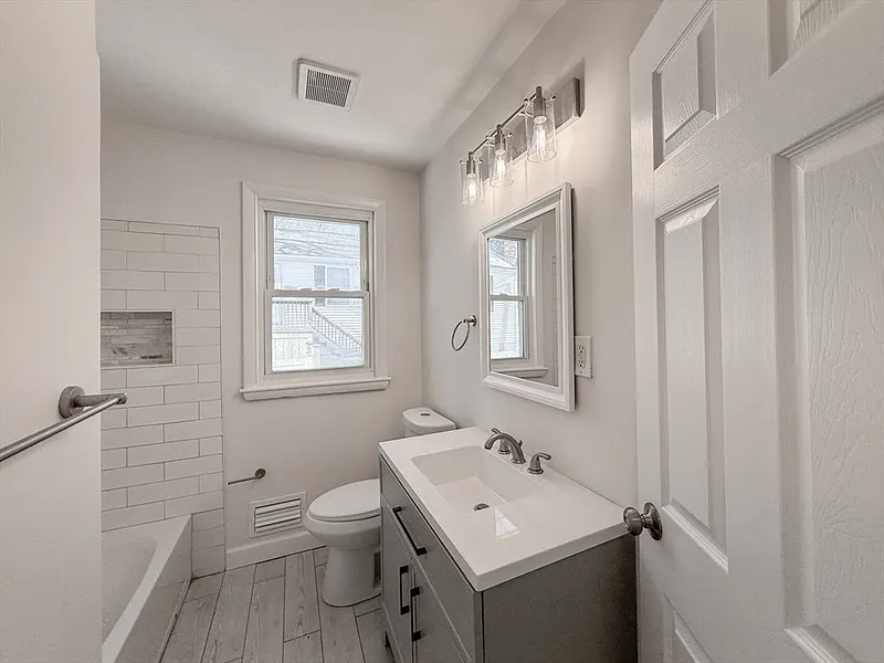 31 Millard Ave Photo 14