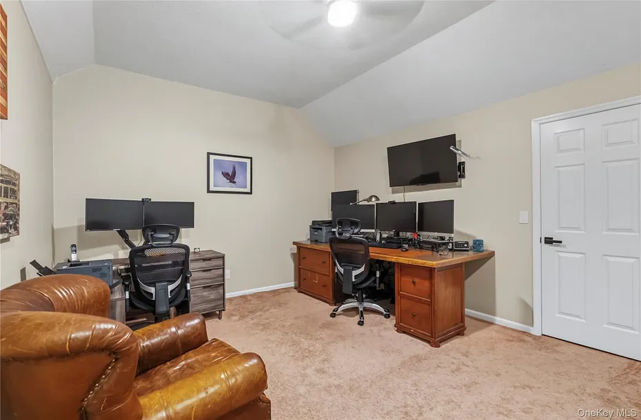 1404 Scarborough Drive Photo 25