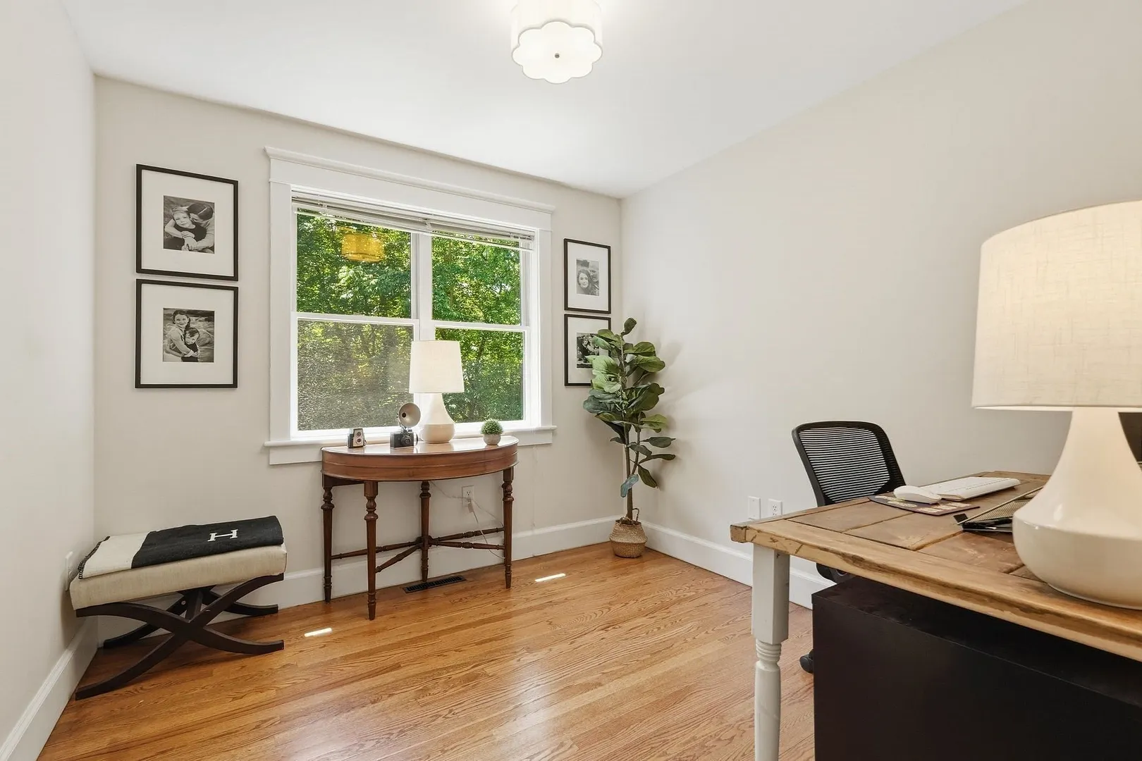 409 Henry St Photo 23