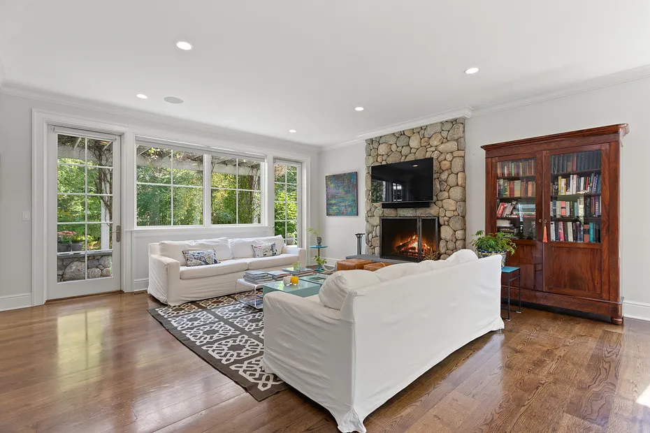 11 Woodside Lane Photo 12