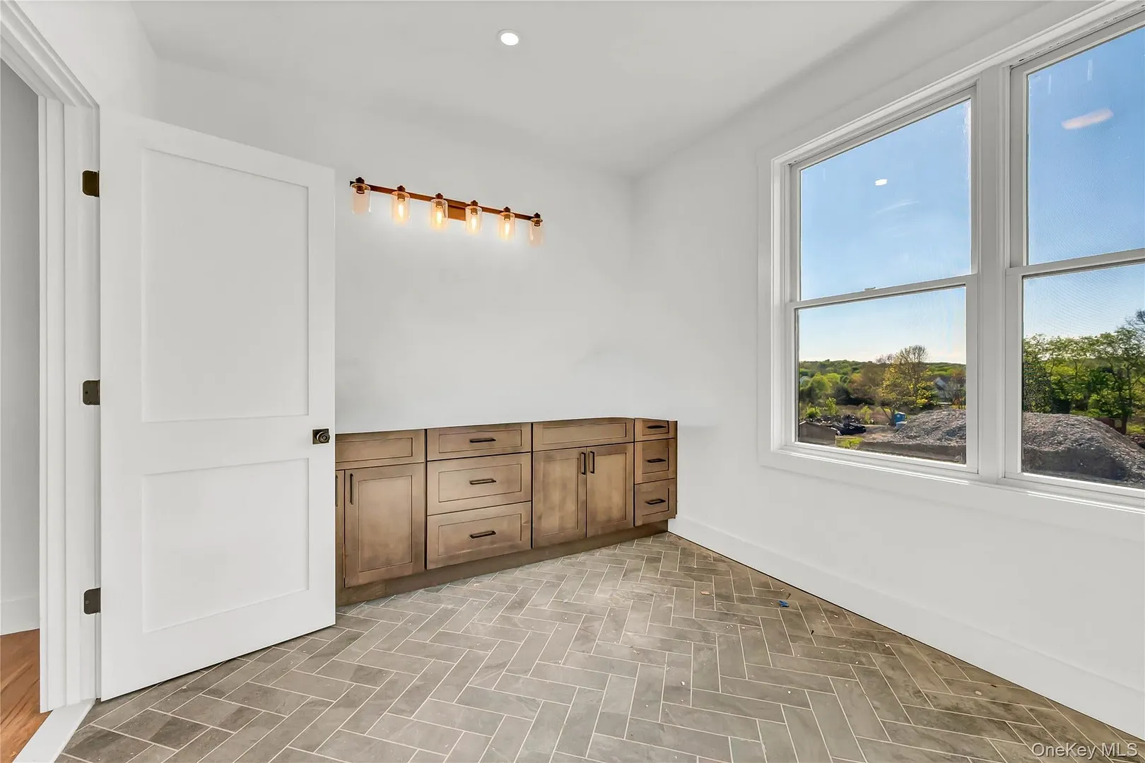 71 Abu Mousa Drive Photo 26