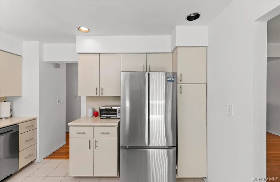 414 Maple Avenue Photo 21