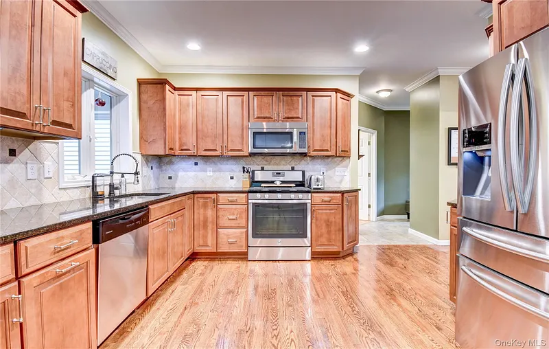 28 Hickory Lane Photo 6