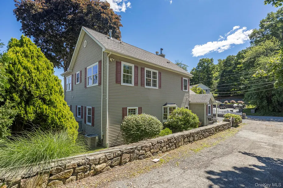 1 Colonial Drive Photo 48