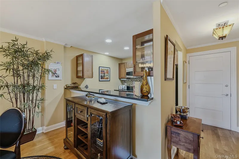 225 Stanley Avenue  #107 Photo 4