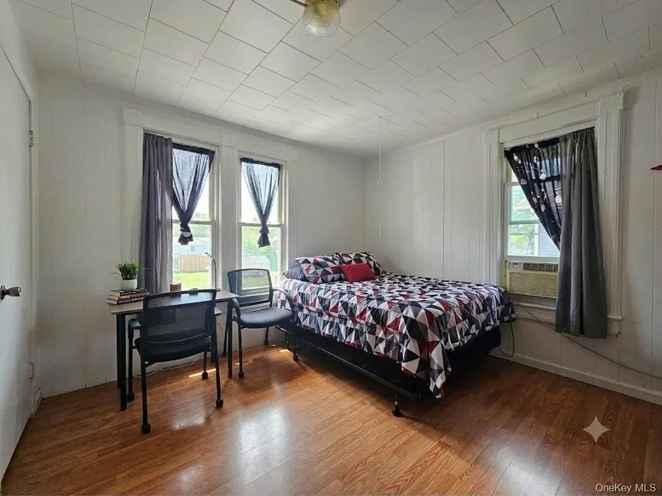 41 Houston Avenue Photo 11