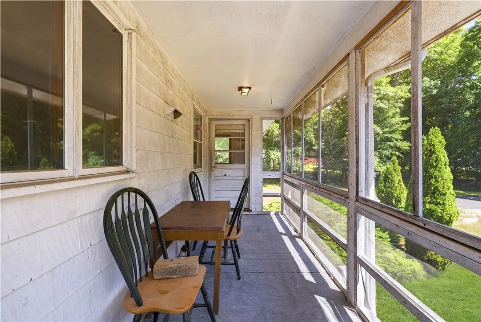 42 Charles Avenue Photo 18